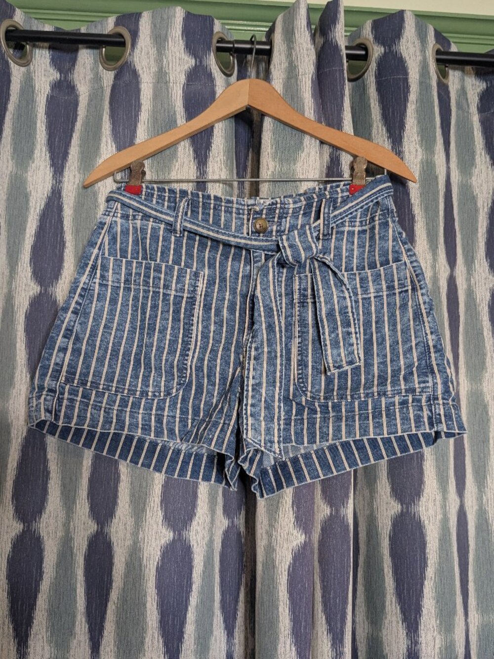American Eagle Striped Paperbag Denim Shorts Size 8